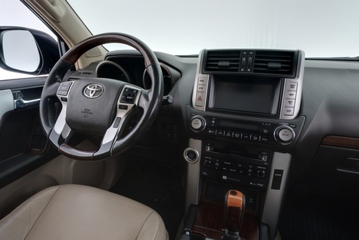 Toyota Land Cruiser vaihtoauto