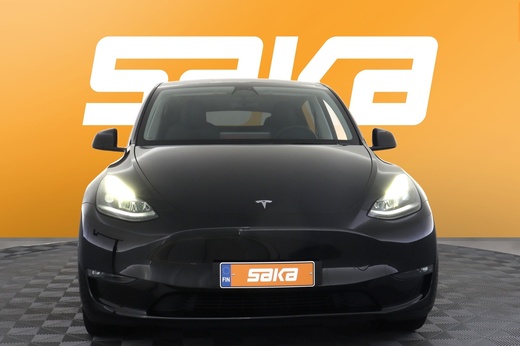 Tesla Model Y vaihtoauto