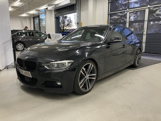 BMW 330 vaihtoauto
