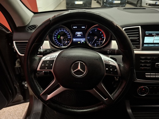 Mercedes-Benz ML vaihtoauto