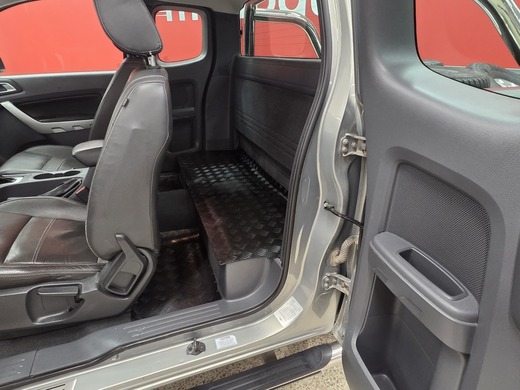 Ford Ranger vaihtoauto