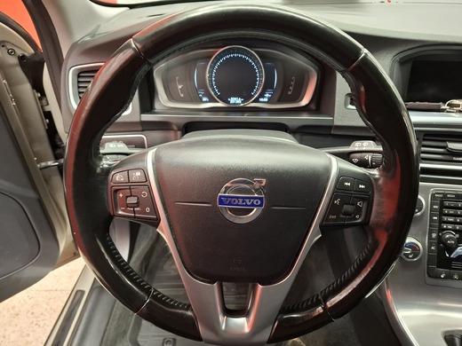 Volvo V60 Cross Country vaihtoauto