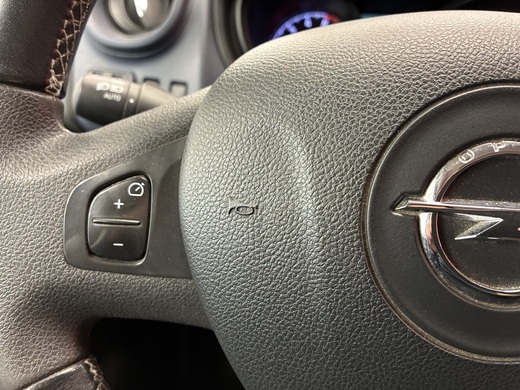 Opel Vivaro vaihtoauto