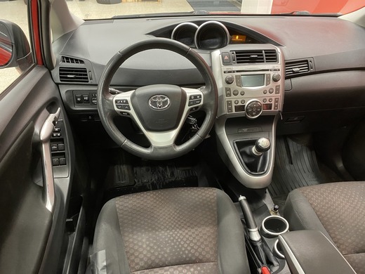 Toyota Verso vaihtoauto