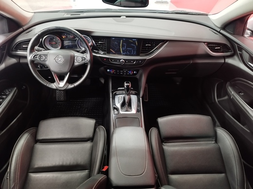 Opel Insignia vaihtoauto