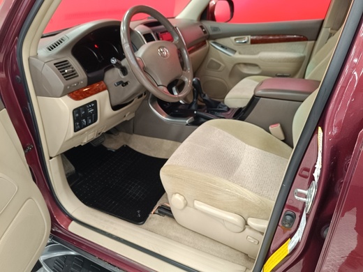 Toyota Land Cruiser vaihtoauto