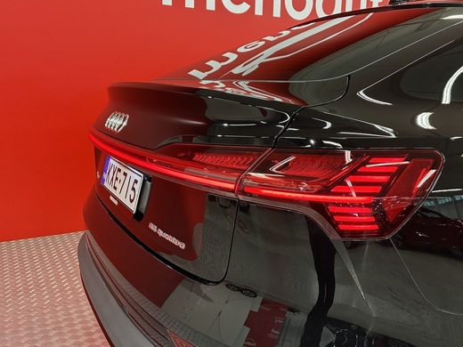 Audi e-tron vaihtoauto