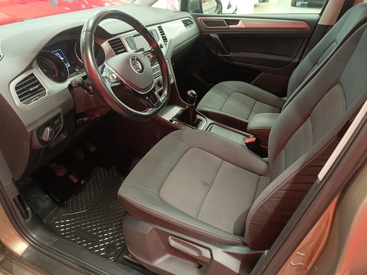 Volkswagen Golf Sportsvan vaihtoauto