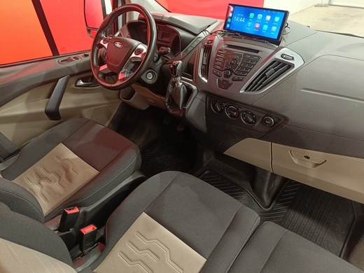 Ford Tourneo Custom vaihtoauto