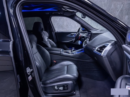 BMW XM vaihtoauto