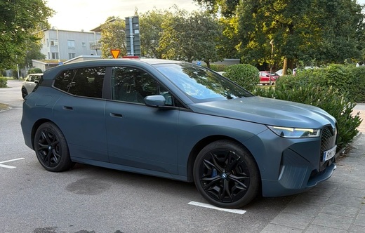 BMW iX vaihtoauto