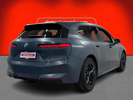 BMW iX vaihtoauto