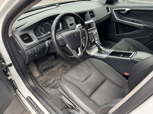 Volvo V60 Cross Country vaihtoauto