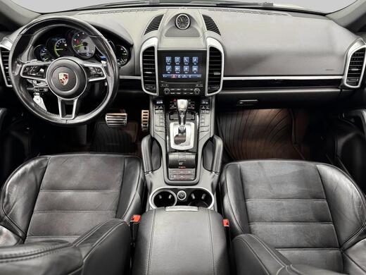 Porsche Cayenne vaihtoauto
