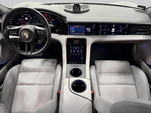 Porsche Taycan vaihtoauto