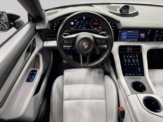 Porsche Taycan vaihtoauto