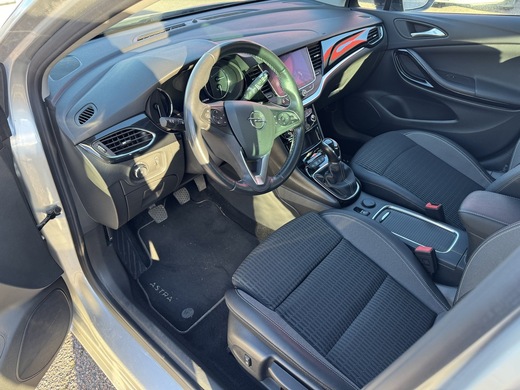 Opel Astra vaihtoauto