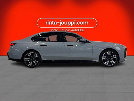 BMW i7 vaihtoauto