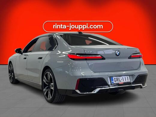 BMW i7 vaihtoauto