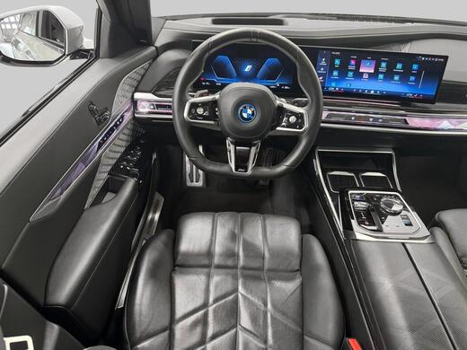BMW i7 vaihtoauto