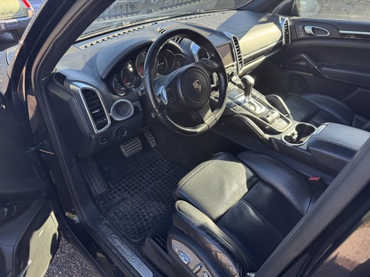 Porsche Cayenne vaihtoauto