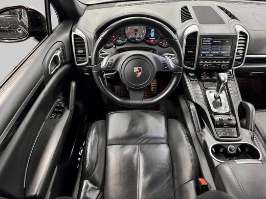 Porsche Cayenne vaihtoauto