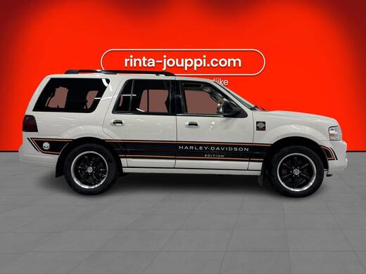 Lincoln Navigator vaihtoauto