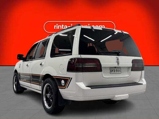 Lincoln Navigator vaihtoauto
