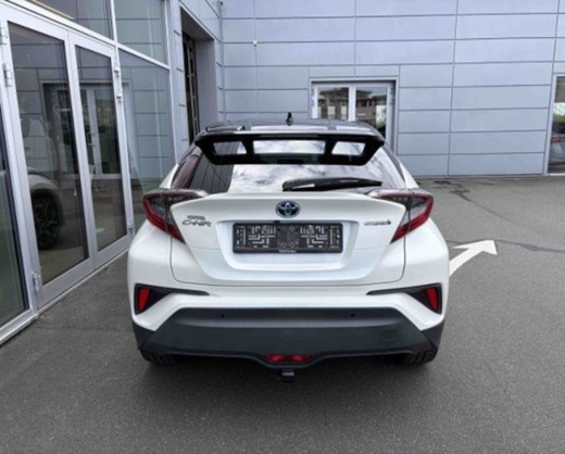 Toyota C-HR vaihtoauto