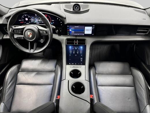 Porsche Taycan vaihtoauto