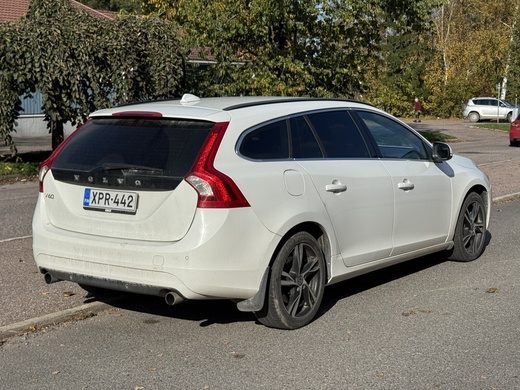 Volvo V60 vaihtoauto