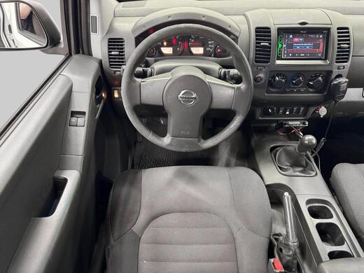 Nissan Navara vaihtoauto