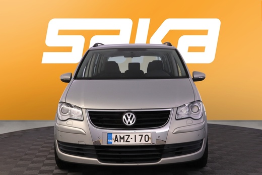 Volkswagen Touran vaihtoauto