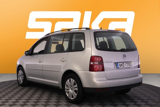 Volkswagen Touran vaihtoauto
