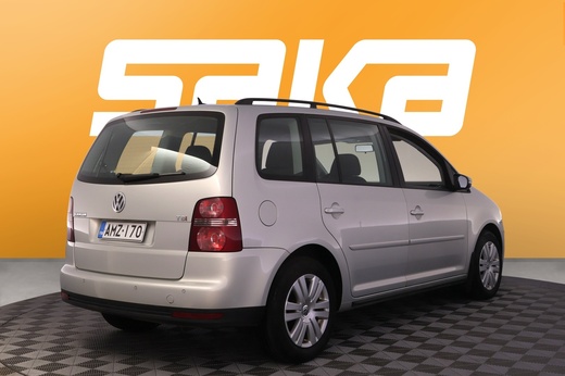 Volkswagen Touran vaihtoauto