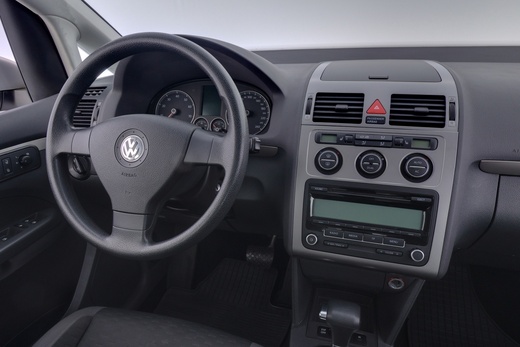 Volkswagen Touran vaihtoauto