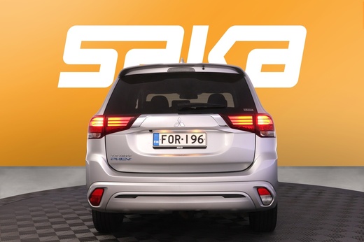 Mitsubishi Outlander PHEV vaihtoauto
