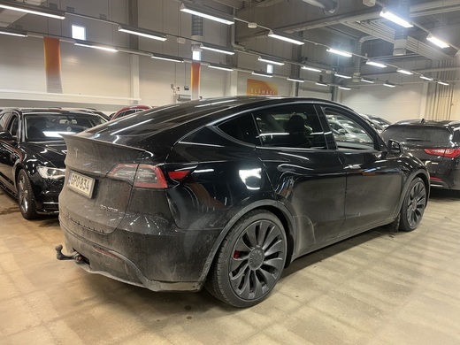 Tesla Model Y vaihtoauto