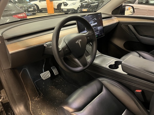 Tesla Model Y vaihtoauto
