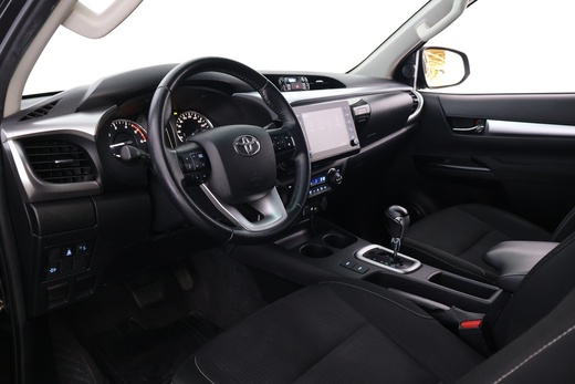 Toyota Hilux vaihtoauto
