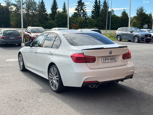 BMW 330 vaihtoauto