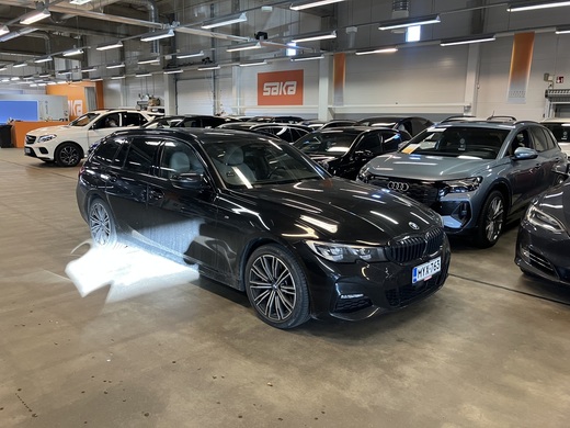 BMW 330 vaihtoauto