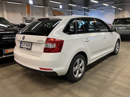 Skoda Rapid vaihtoauto