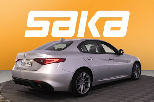 Alfa Romeo Giulia vaihtoauto