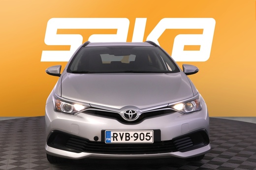 Toyota Auris vaihtoauto
