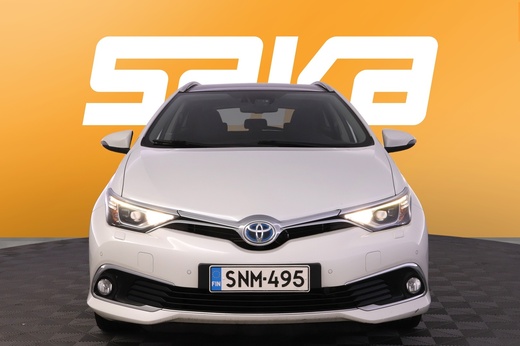Toyota Auris vaihtoauto