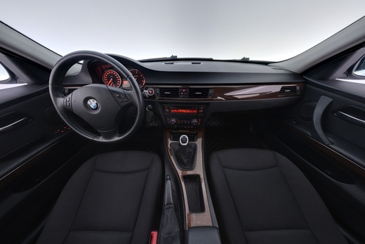 BMW 320 vaihtoauto