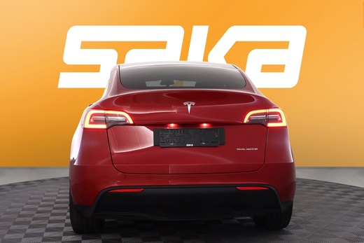 Tesla Model Y vaihtoauto