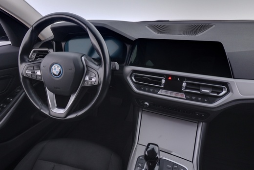 BMW 320 vaihtoauto