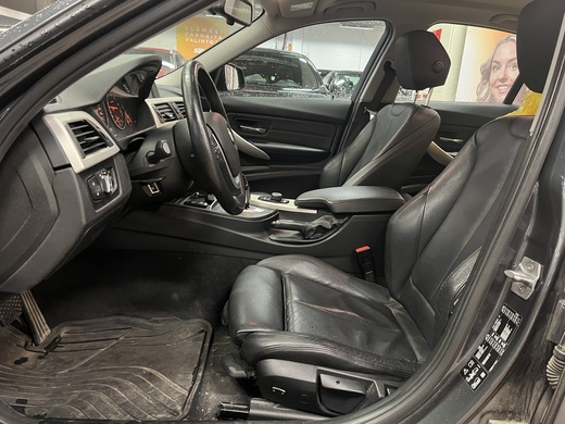 BMW 320 vaihtoauto